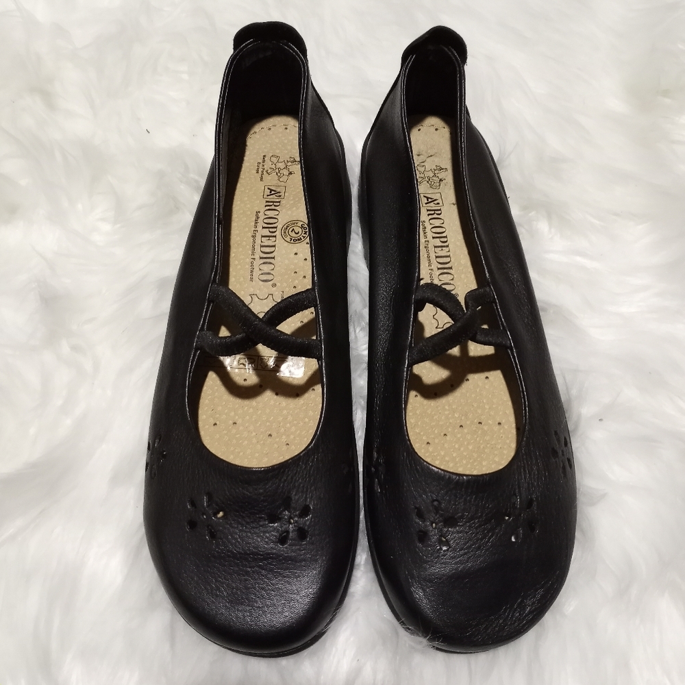 Arcopedico black Mary Jane shoes
